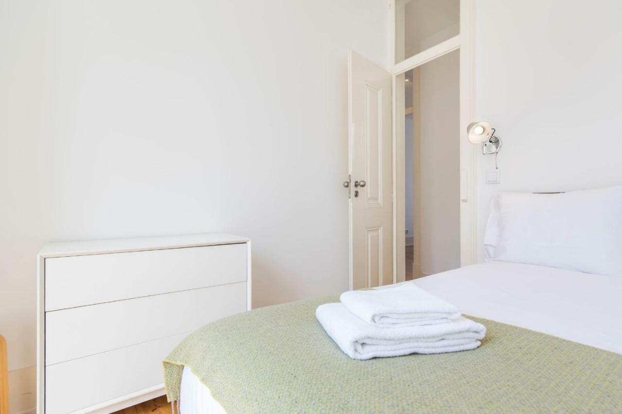 Lovelystay - Sunny Santa Catarina II Lisbon Luaran gambar